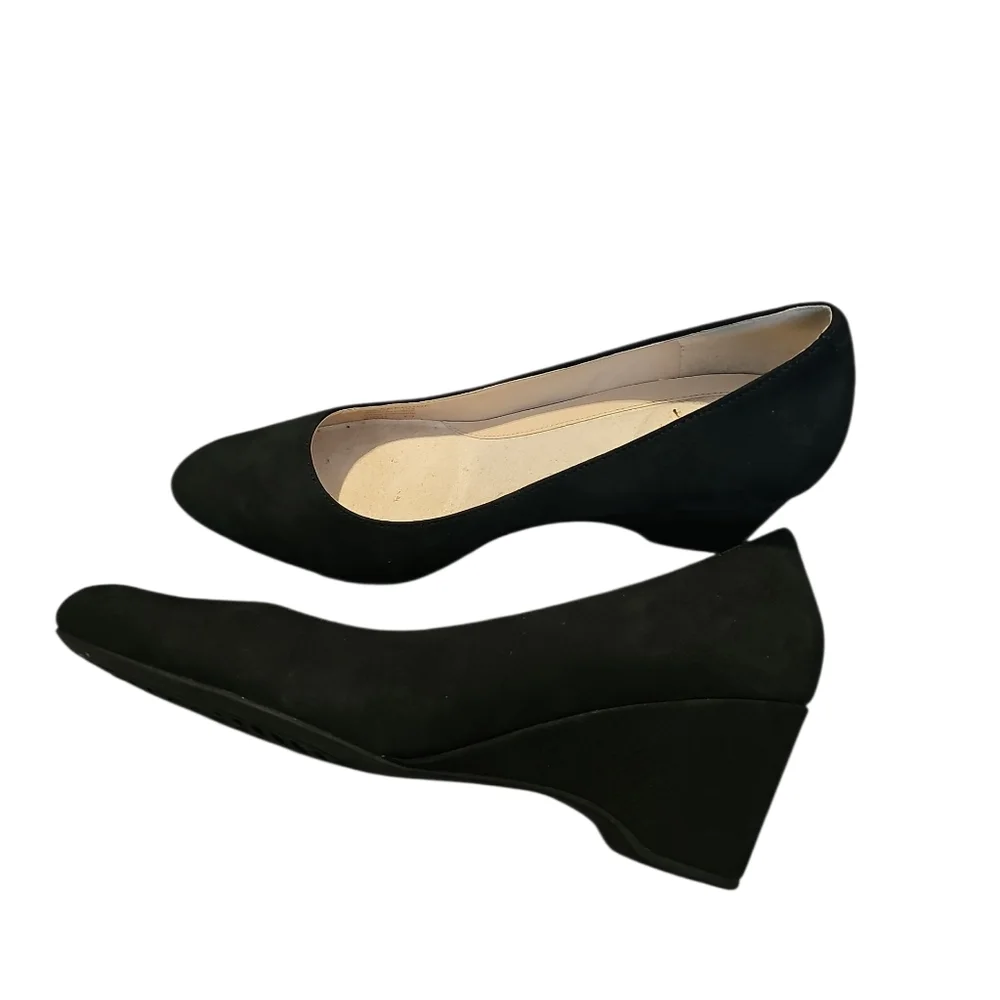 Cole Haan The GO TO Black Wedge Pumps SZ 7.5 New